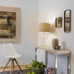 Genteel Tablas Apartamento